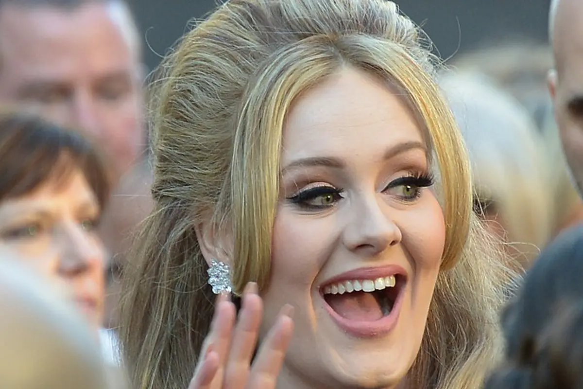 [Bintang] Adele