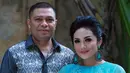 Krisdayanti dan Raul Lemos menikah pada tahun 2011, dari pernikahannya ini mereka dikaruniai dua orang anak. (Deki Prayoga/Bintang.com)