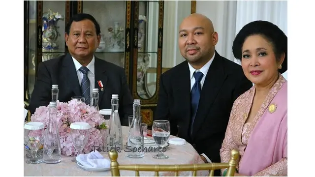 6 Potret Titiek Soeharto Usai Acara Pelantikan DPR RI, Syukuran Bersama Keluarga