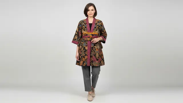 Contoh Model Atasan Batik Kimono Anti Kaku 2025/ Ilustrasi AI