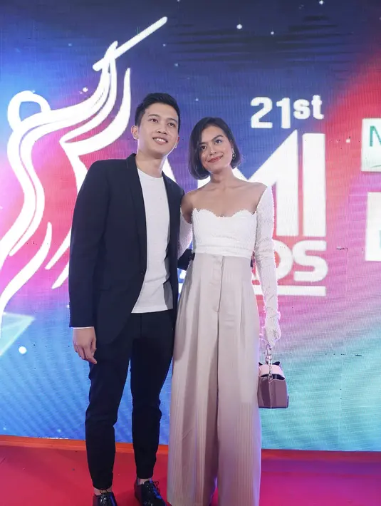 Eva Celia dan Demas Narawangsa