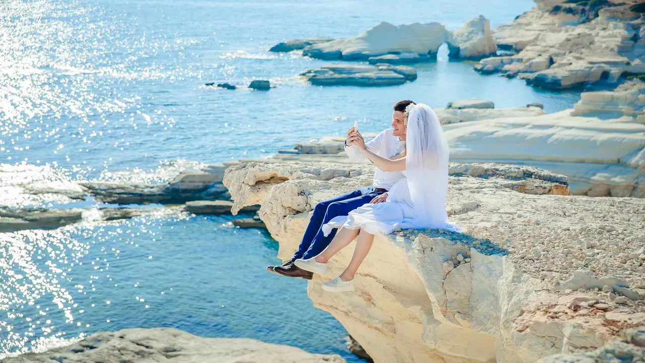 Ilustrasi Traveling Romantis