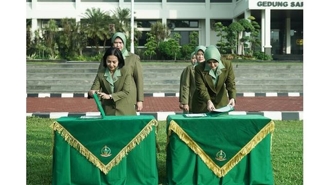 7 Potret Juliana Moechtar di Pelantikan Kenaikan Pangkat Suami, Emban Tugas Baru