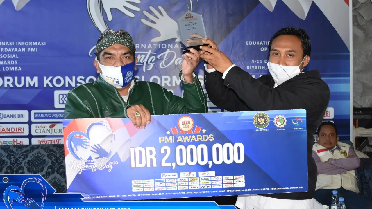 Kamaluddin (25), seorang sopir rumahan, asal Garut, Jawa Barat, berhasil meraih penghargaan ‘“Pekerja Migran Indonesia (PMI) Awards” dalam ajang penghargaan International Migrants Day (IMD) atau Hari Migran Sedunia.