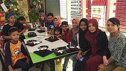 Evan Dimas dan Ishardianti Rahma sudah berpacaran selama 2,5 tahun. (Bola.com/Zaidan Nasarul)