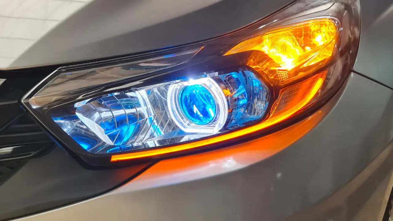 Lampu Mobil (karosatuklik)