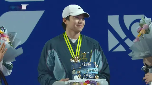 Reaksi Park Eun Seok saat diberi kejutan ultah. (credit:youtube.com/@RansEntertainment)