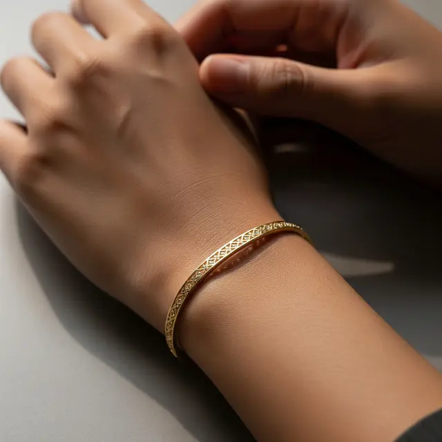 9 Model Gelang Emas Tipis untuk Tampilan Minimalis, Stylish Tanpa Berlebihan