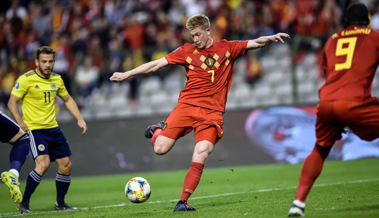 Kevin de Bruyne (CB) - Posisi di gelandang tengah diisi oleh kartu as Timnas Belgia, Kevin de Bruyne. Menurut Transfermarkt nilai banderolnya ditaksir sekitar 100 juta Euro. (Foto: AFP/John Thys)