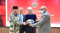 Kepala BNPT Boy Rafli Amar bertemu delegasi Al-Azhar As-Syarif di Jakarta, Selasa 21 Juni 2022. (Liputan6.com/Nanda Perdana Putra)