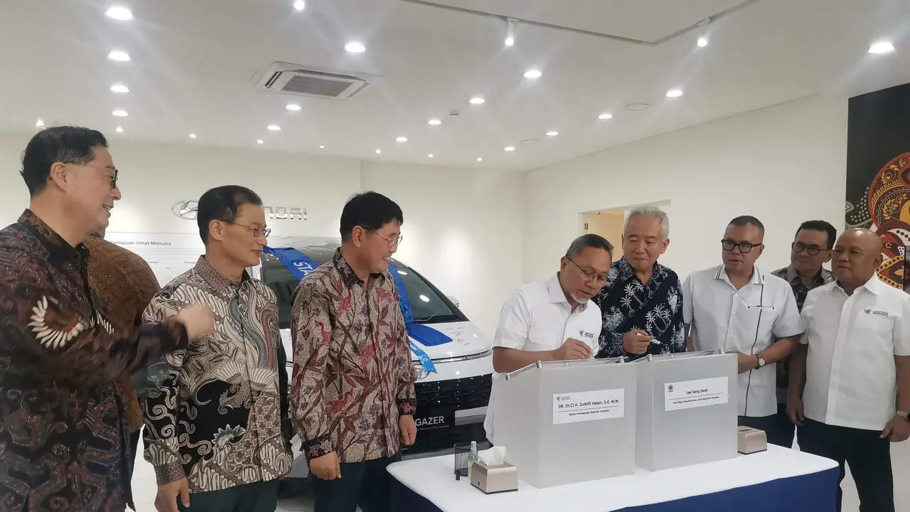 Menteri Perdagangan (Mendag) Zulkifli Hasan iri dengan capaian volume perdagangan antara Korea Selatan (Korsel) dan Vietnam yang mencapai hampir USD 85 miliar.