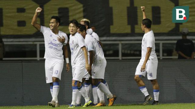 Skuad Arema FC Lakukan Selebrasi
