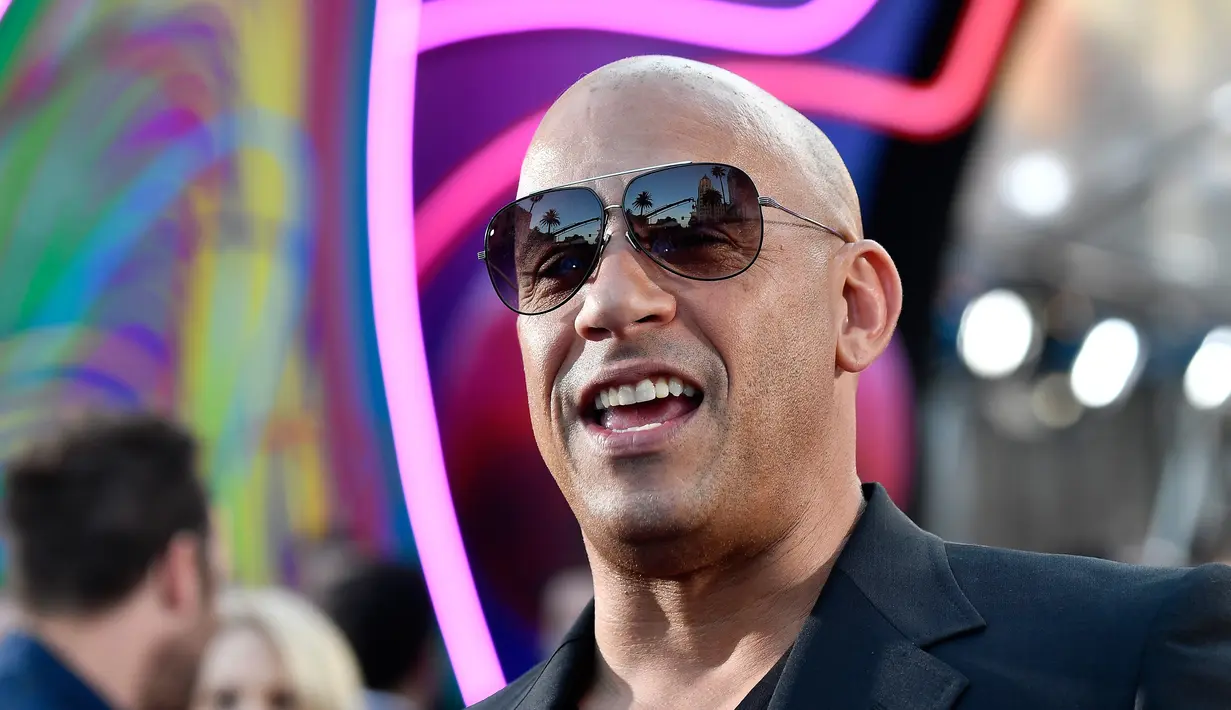 Vin Diesel memang miliki kulit yang putih. Dilansir dari LifeDaily, banyak yang nggak tahu bahwa ayah Vin Diesel sendiri berkulit hitam. (FRAZER HARRISON / GETTY IMAGES NORTH AMERICA / AFP)