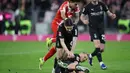Diks dipercaya tampil sebagai Starting XI oleh Eugen Polanski untuk mengisi posisi bek kiri Borussia Mönchengladbach. (AFP/Alexandra Beier)