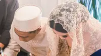 Pratama Arhan berbagi unggahan bersama Azizah Salsha di momen ulang tahun pertama pernikahan, kendati rumah tangga mereka tengah diterpa isu perselingkuhan. (dok. Instagram @pratamaarhan8/https://www.instagram.com/p/C-6Pl0fhOTw/)