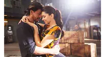 Shahrukh Khan dan Deepika Padukone. 