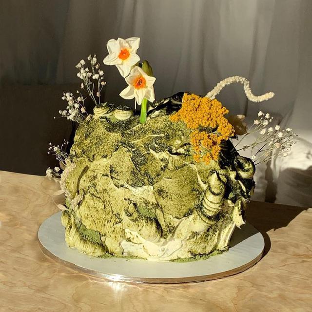 Inspirasi bunga asli untuk dekorasi kue. (Sumber: Instagram/steinkampf_flower_cakes)