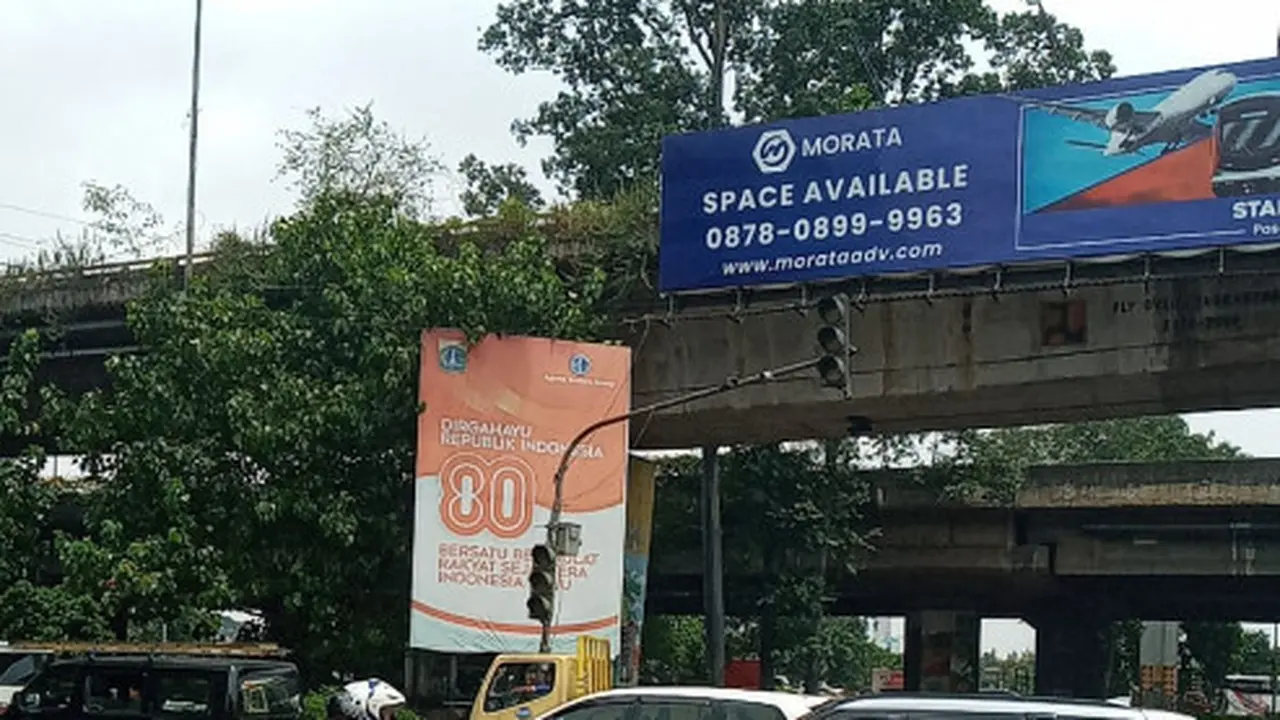 Sejumlah titik di Jakarta mengalami kepadatan imbas gangguan lampu lalu lintas (traffic light). (Foto: Tangkapan Layar @TMCPoldaMetro)