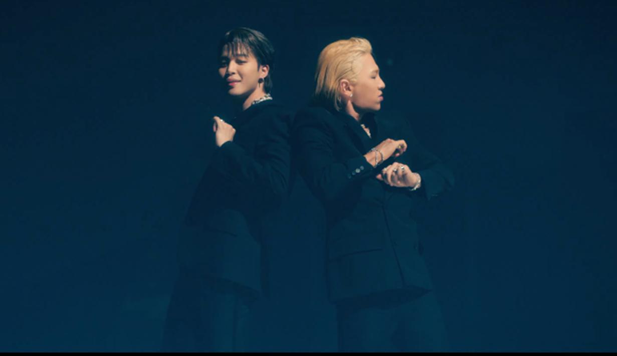 Taeyang Big Bang akhirnya resmi merilis lagu kolaborasi dengan Jimin BTS berjudul Vibe. Bahkan, usai dirilis lagu tersebut menjadi trending di berbagai platform musik Korea Selatan hingga internasional serta menjadi trending nomor 1 worldwide di YouTube. (Liputan6.com/YouTube/THEBLACKLABEL)