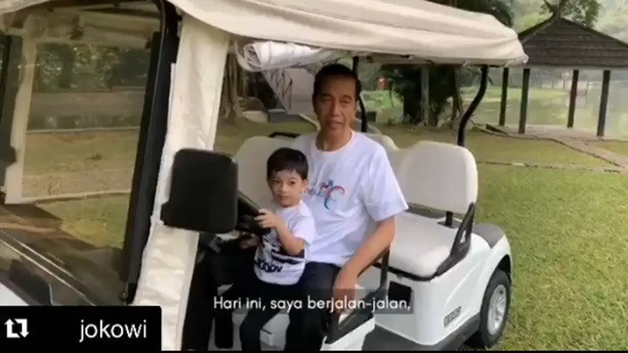 Presiden Jokowi jalan pagi bareng Jan Ethes di istana Bogor