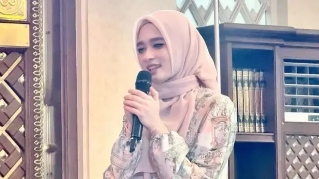 Potret Kesibukan Inara Rusli di Bulan Ramadhan yang Produktif. (instagram/mommy_starla)