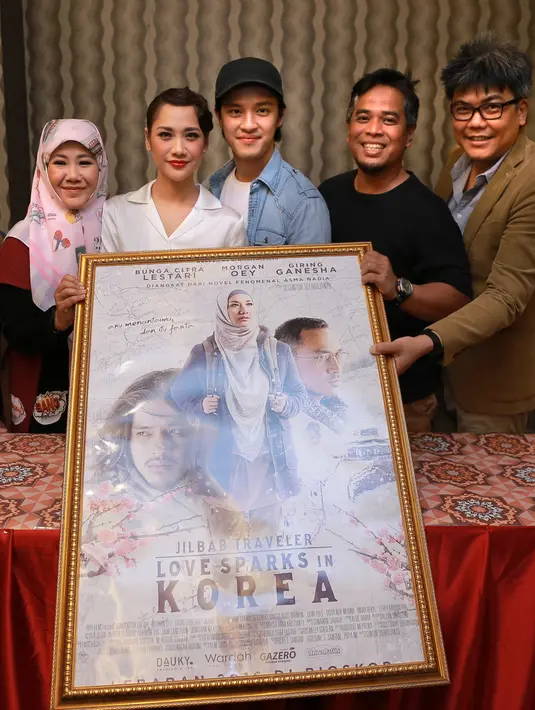 Selain itu, BCL tentu berharap agar atas rejeki yang dilimpahkan padanya dapat membuatnya semakin terpacu untuk terus lebih semangat berkarya. (Adrian Putra/Bintang.com)