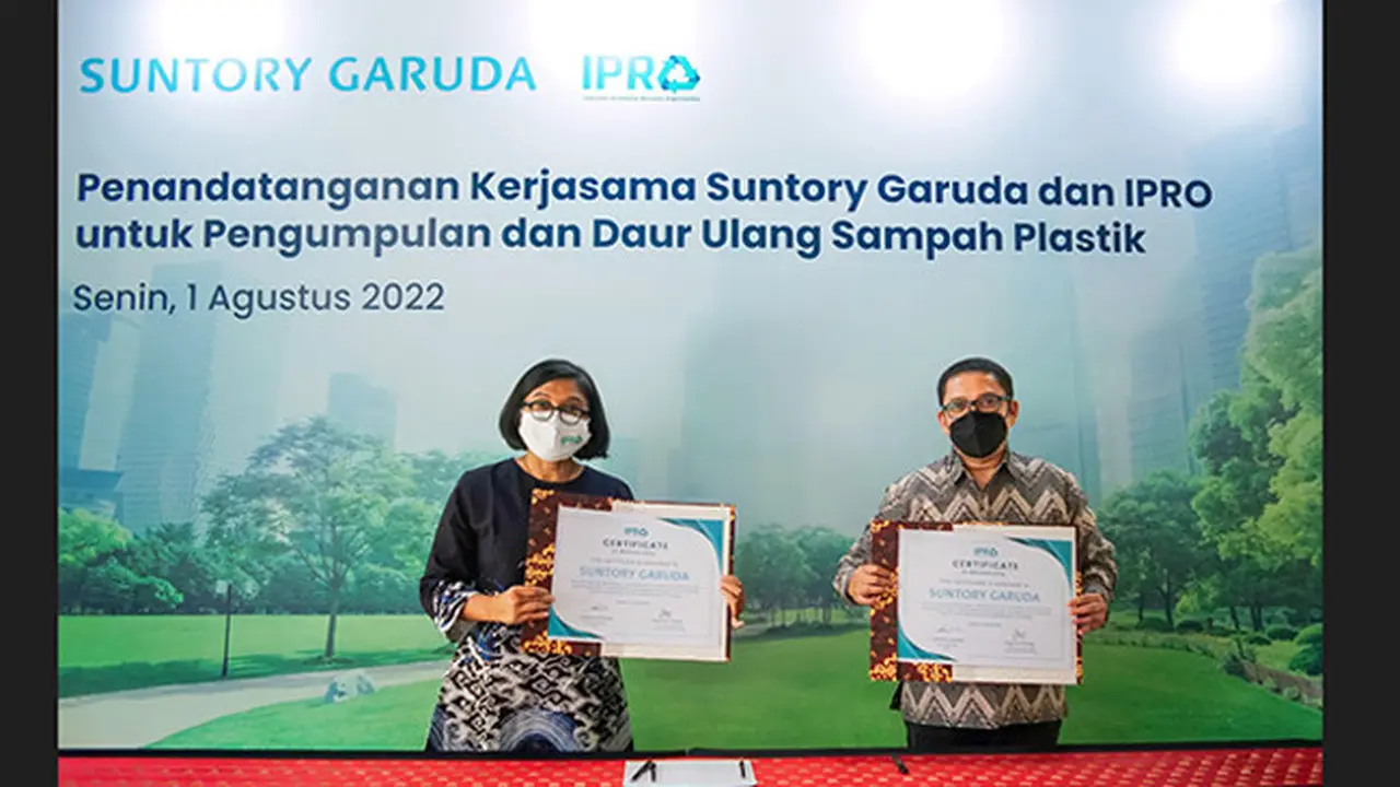 Komitmen Kumpulkan dan Daur Ulang Sampah Plastik, Suntory Garuda Beverage Gabung IPRO