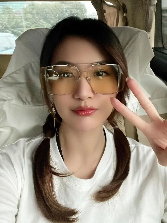 [Fimela] Asty Ananta