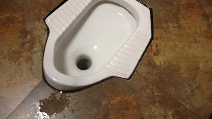 Toilet Terbuka Jadi 'Culture Shock' Bagi Turis di Cina