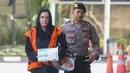 Bupati Pekalongan nonaktif, Fadia Arafiq, kembali untuk menjalani pemeriksaan lanjutan terkait dugaan korupsi pengadaan barang dan jasa outsourcing (tenaga alih daya) serta lainnya di lingkungan Pemerintah Kabupaten Pekalongan untuk tahun anggaran 2023–2026. Tampak dalam foto, tersangka kasus dugaan korupsi pengadaan barang dan jasa outsourcing (tenaga alih daya) serta lainnya di lingkungan Pemerintah Kabupaten Pekalongan untuk tahun anggaran 2023–2026, Fadia Arafiq (kiri), saat tiba di Gedung Merah Putih Komisi Pemberantasan Korupsi (KPK), Jakarta, Rabu (29/4/2026). (merdeka.com/Arie Basuki)