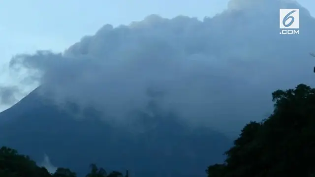 VIDEO: Guguran Lava Pijar Terus Terjadi di Merapi