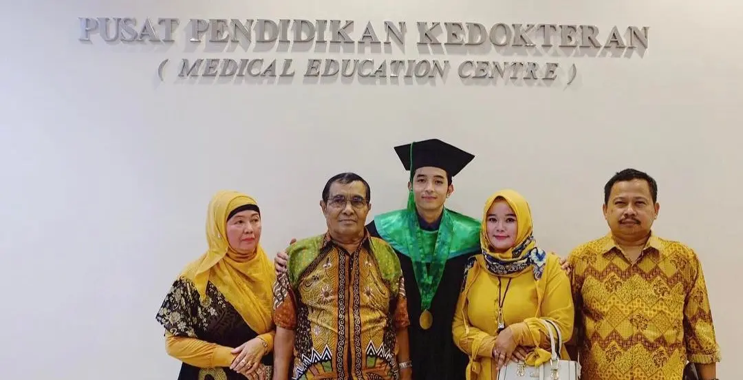 Aditya Surya Pratama, dokter muda ganteng pengganti Ryan Thamrin [foto: instagram]