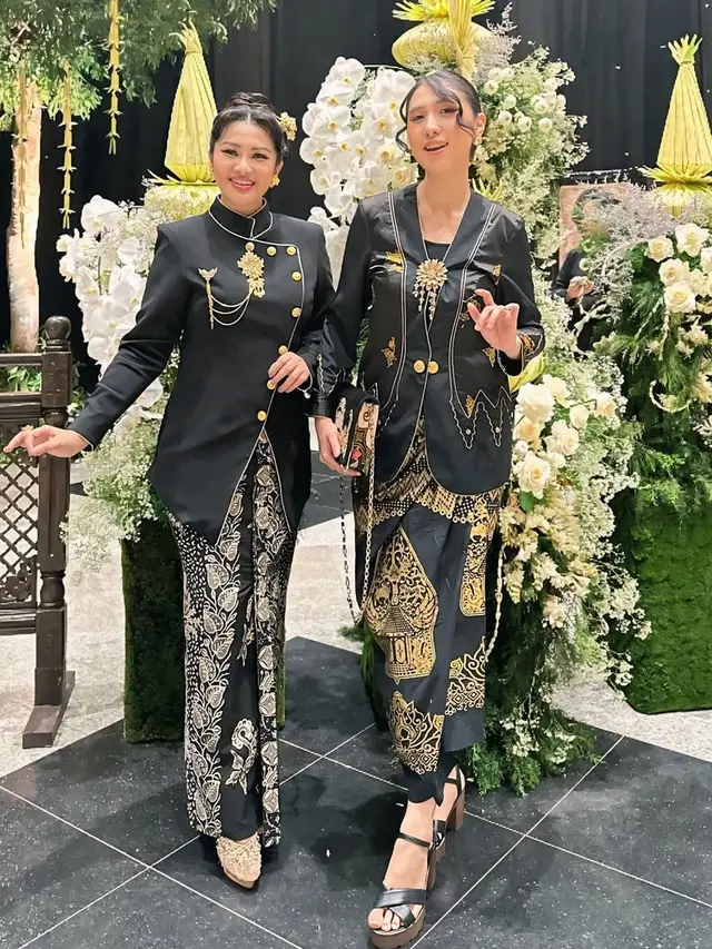 Potret Detail Kebaya Hitam Fitri Carlina di Ngunduh Mantu Al Ghazali/Instagram @fitricarlina