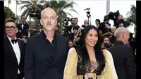 Anggun C Sasmi bersama suami di Red Carpet Festival Film Cannes 2022. (Sumber: Instagram/teamanggun)