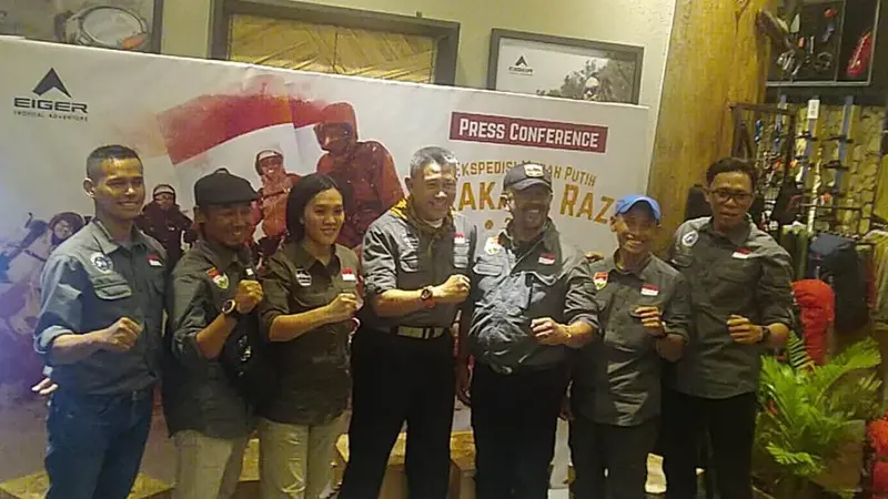 Ekspedisi Merah Putih lewat Pendakian Gunung Hkakabo Razi