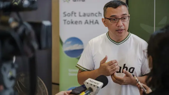 Aswin Regawa selaku CEO (Chief Excutive Officer) dalam acara soft launch Token AHA, 22 April 2022