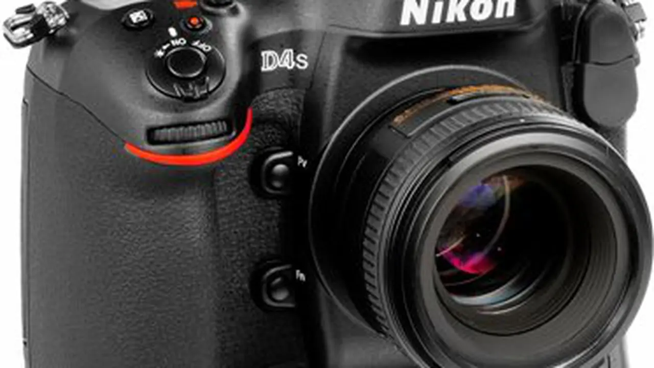 Harga dan Spesifikasi Nikon D4S Akhirnya Terungkap