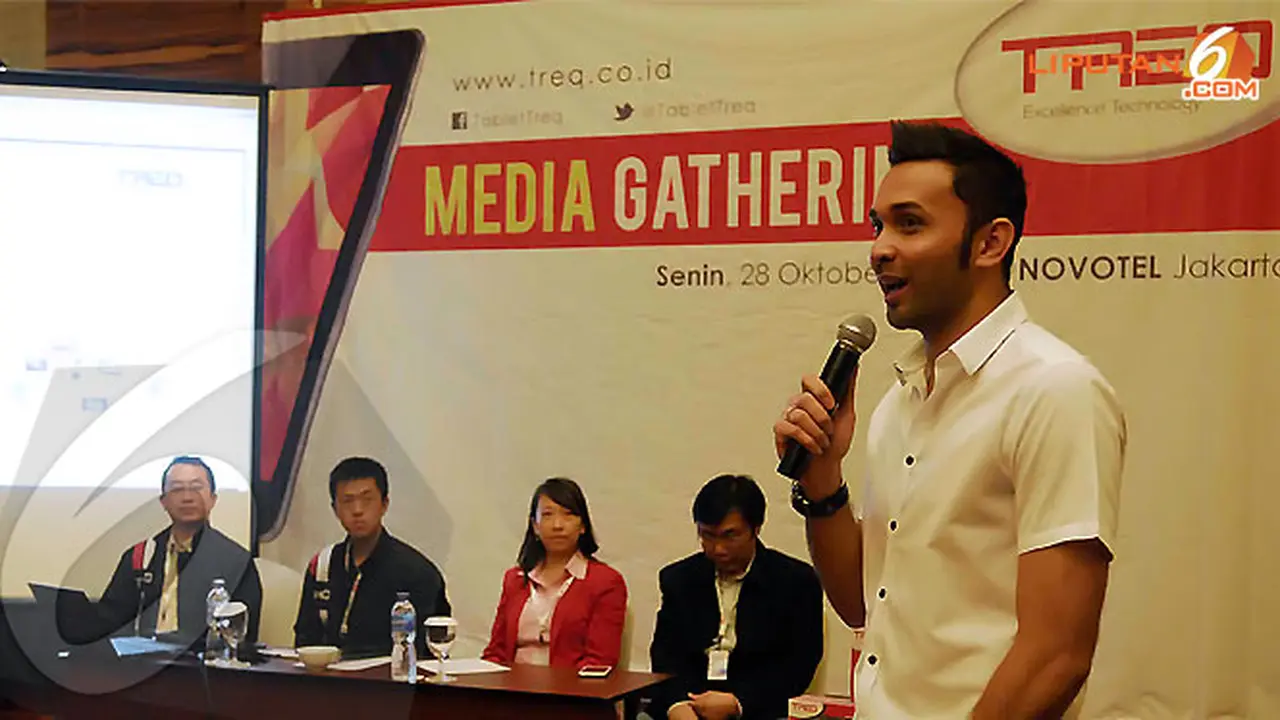 teuku-zacky-treq-131028c.jpg