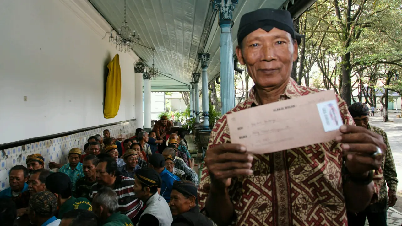 abdi dalem keraton surakarta