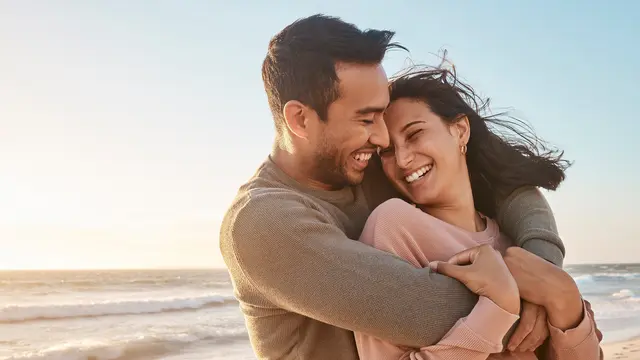 couple januari pantai