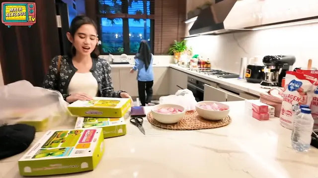 Potret Dapur dan Ruang Makan Rumah Maia Estianty