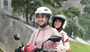 Sebelum Bonceng Anak Naik Motor, Perhatikan 3 Aturan Keselamatan Ini