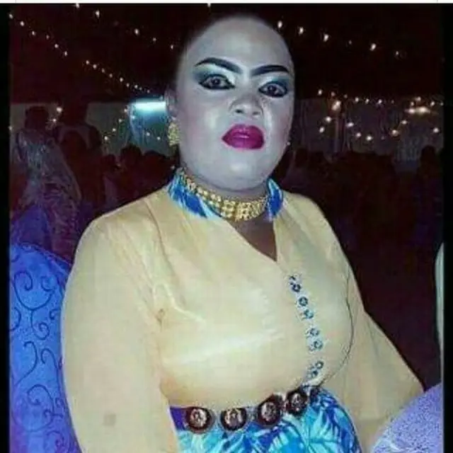 6 Riasan Ibu-Ibu Terlalu Menor Ini Nyeleneh Banget, Gagal Cantik