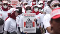 Massa yang tergabung didalam Forum Gerakan Koperasi Indonesia melakukan aksi unjuk rasa didepan Kantor Kementerian Koperasi dan UMKM di Kuningan, Jakarta Selatan. (Istimewa)