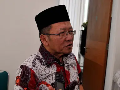 Ketua Mahkamah PPP, Chozin Chumaidy saat jumpa pers di kantor PPP Jalan Diponegoro, Jakpus, Selasa (23/9/2014) (Liputan6.com/Johan Tallo)