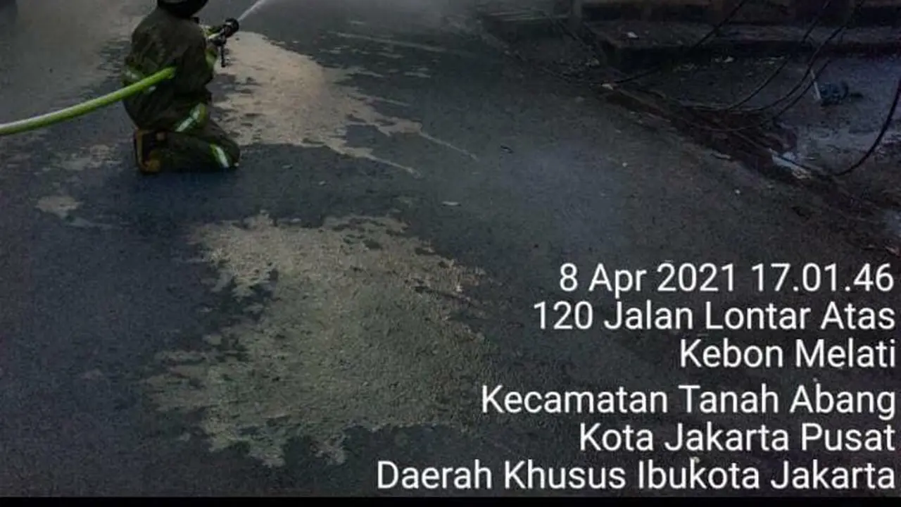 Damkar) DKI Jakarta menduga kebakaran yang terjadi di Pasar Lontar atau Pasar Kambing di Tanah Abang, Jakarta Pusat diakibatkan konseleting listrik