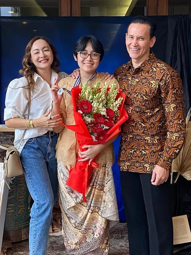 [Fimela] Brinette anak Dewi Rezer dan Marcelino Lefrandt