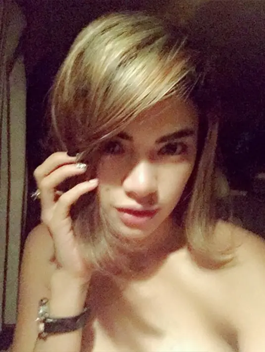 (Via Instagram/@nikitamirzanimardi)