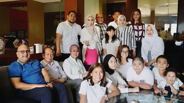 Potret Keluarga Besar Maia Estianty, Kompak dan Harmonis