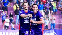 Kapten Persik Kediri, Ezra Walian (kanan). (dok. Persik Kediri)